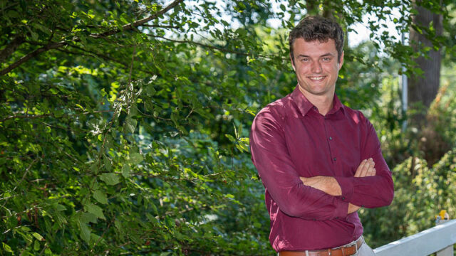 Rick van der Kaay op brug te midden van groen: Tetra Tech neemt de leiding in de energietransitie met duurzame oplossingen