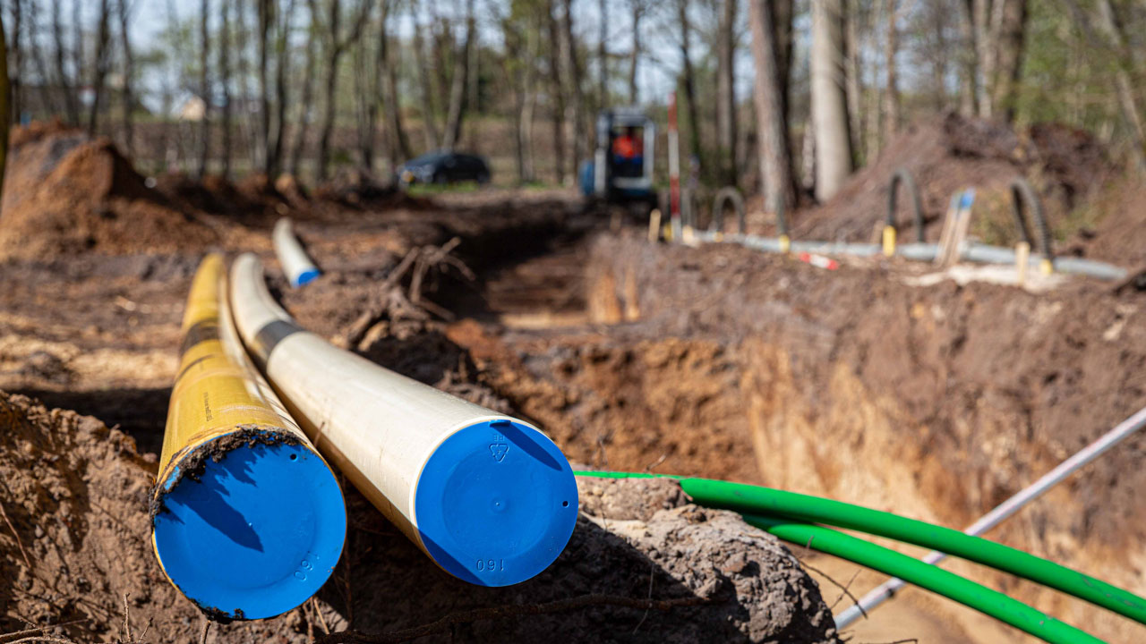 Aanleg van ondergrondse leidingen in bosrijke omgeving: Tetra Tech werkt aan veilige en duurzame energie-infrastructuur