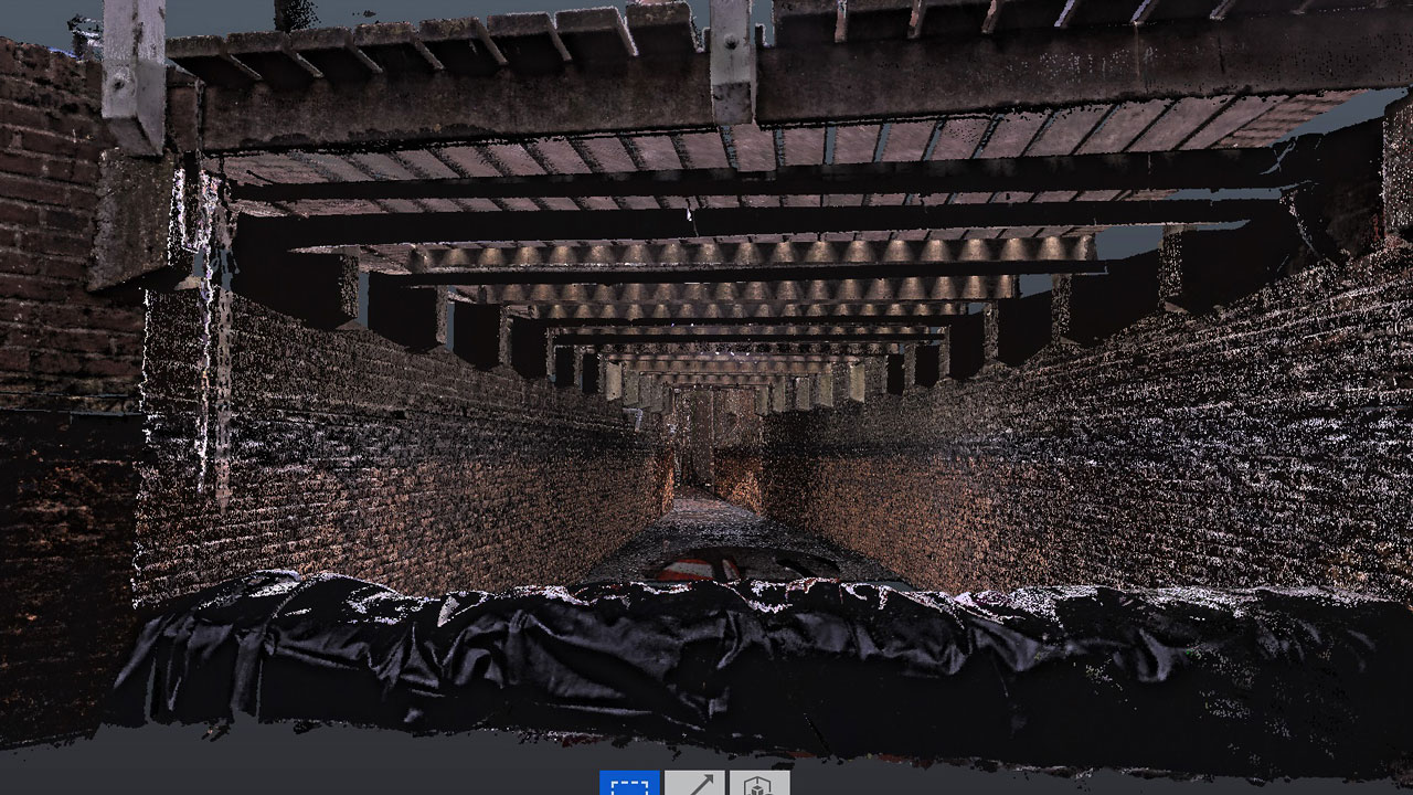 Ondergrondse doorgang bij moleninspectie, onderdeel van drietrapsinspectie waterveiligheid uitgevoerd door Tetra Tech