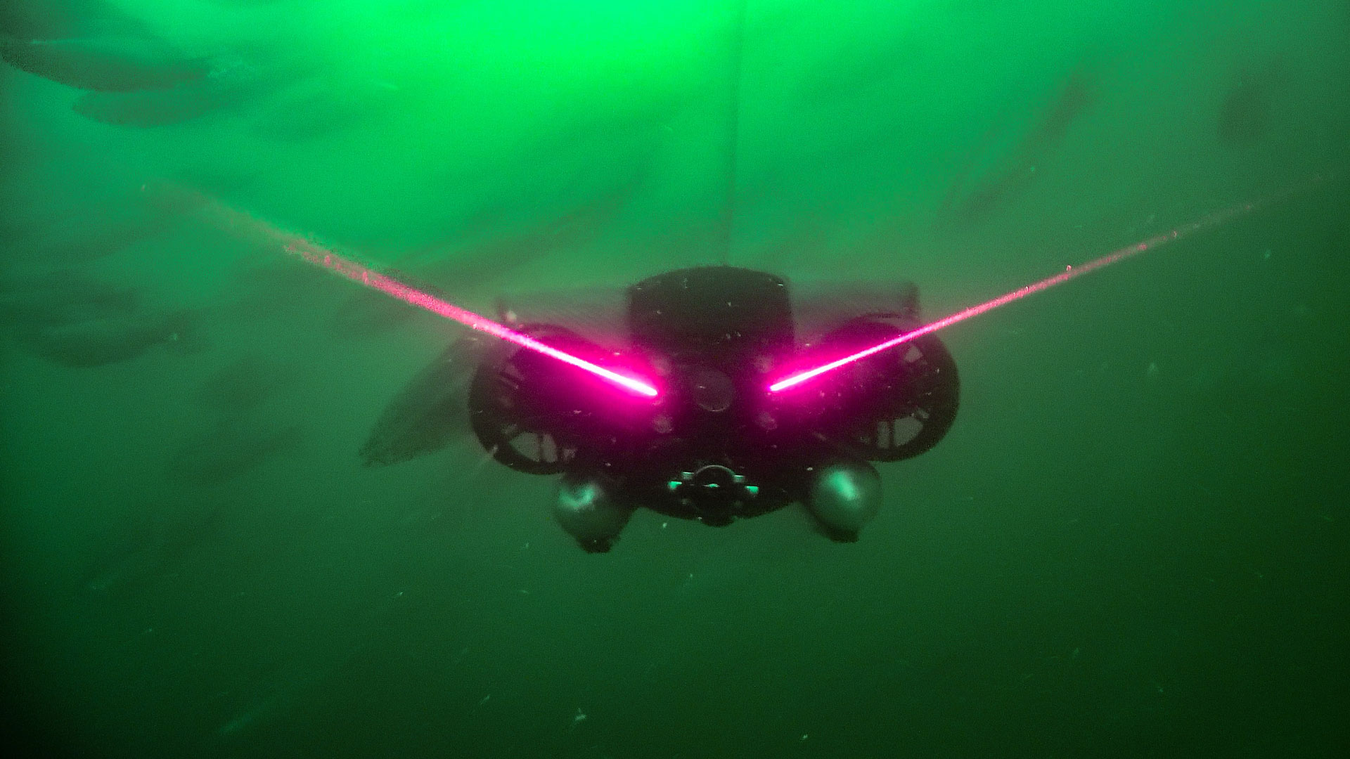 Onderwaterdrone (ROV) met lasers voor inspectie. Wij zetten geavanceerde technologie in voor nauwkeurige data en analyse