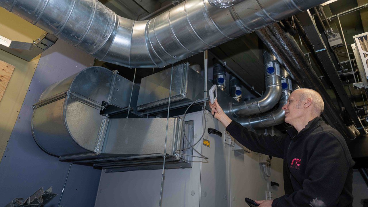 Inspectie van HVAC-installatie in het Goudse Weeshuis – vastgoedopname door Tetra Tech van rijksmonument in opdracht van White House Development