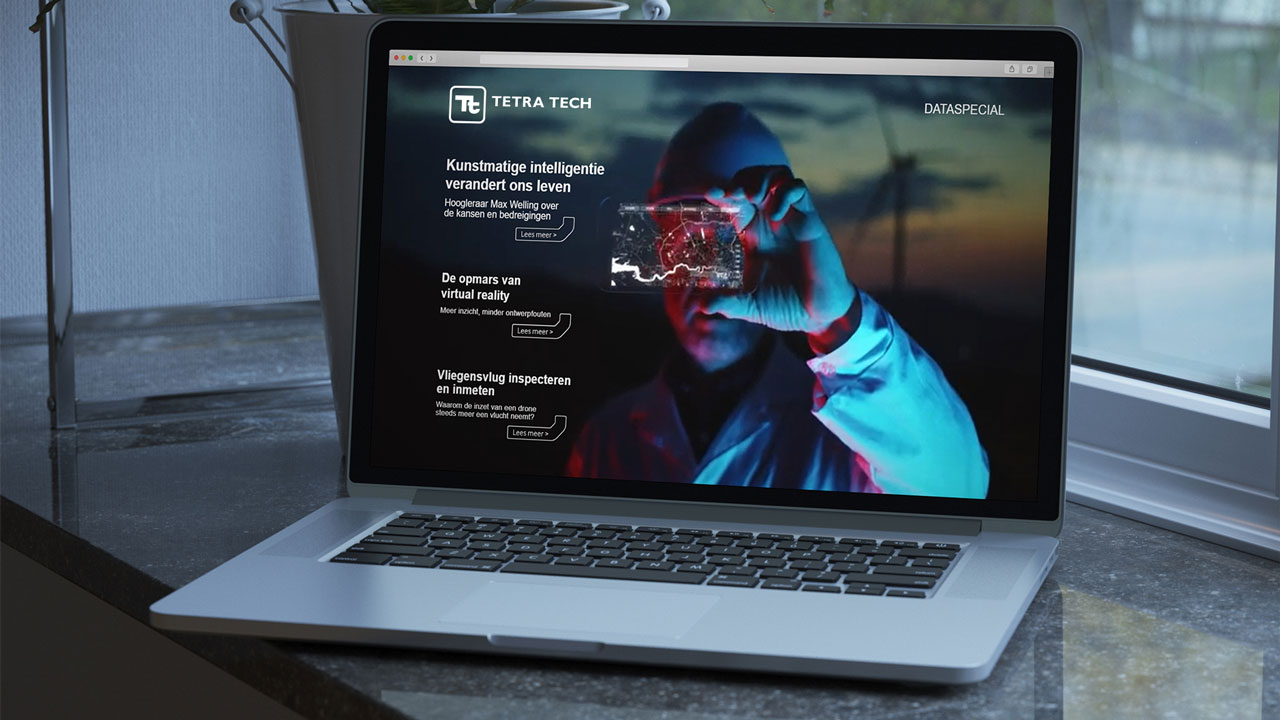 Klantenmagazine Respons – Dataspecial - op laptopscherm in vensterbank