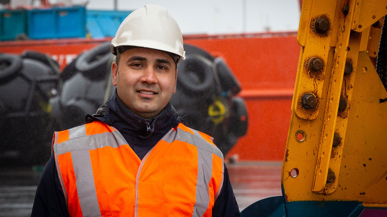 Projectmanager Behzad Aziz van de RVO, onderdeel van het Ministerie van Economische Zaken en Klimaat