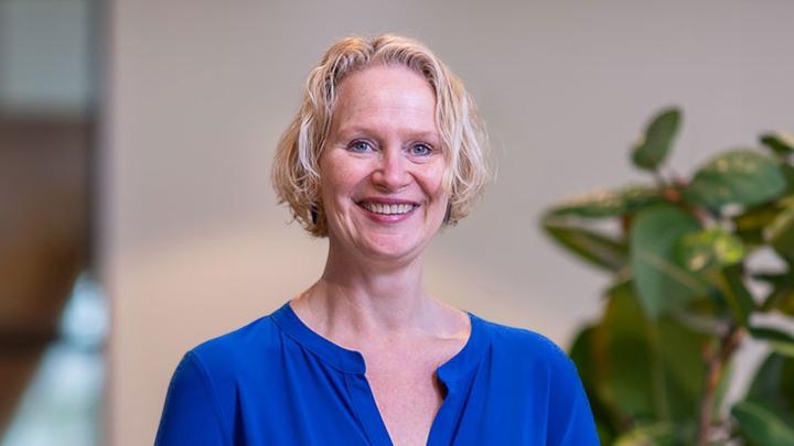 Headshot of Saskia van den Ingh